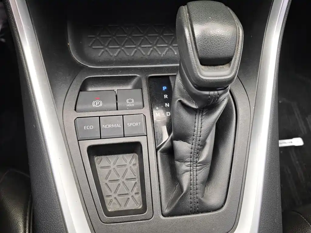 Toyota RAV4 — миниатюра 20