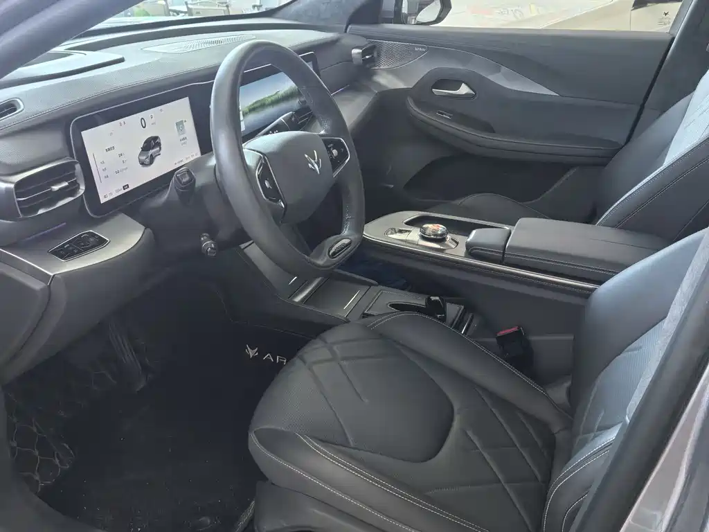 Arcfox Alfa Romeo S6 S6 2025 735MAX 160kW