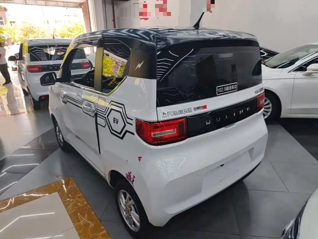 Wuling MINIEV — миниатюра 5
