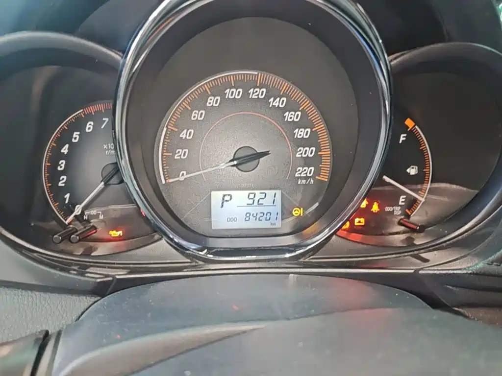 Toyota Yaris L — миниатюра 12
