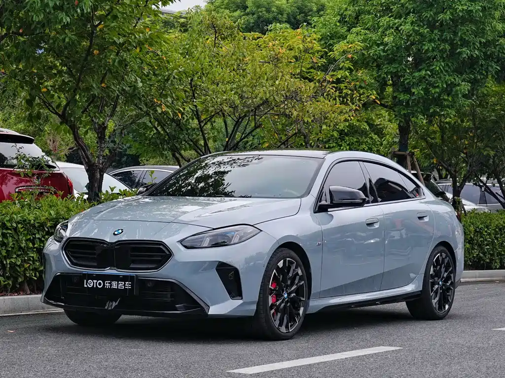 BMW M235L