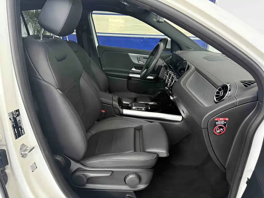 Mercedes-Benz GLA — миниатюра 18