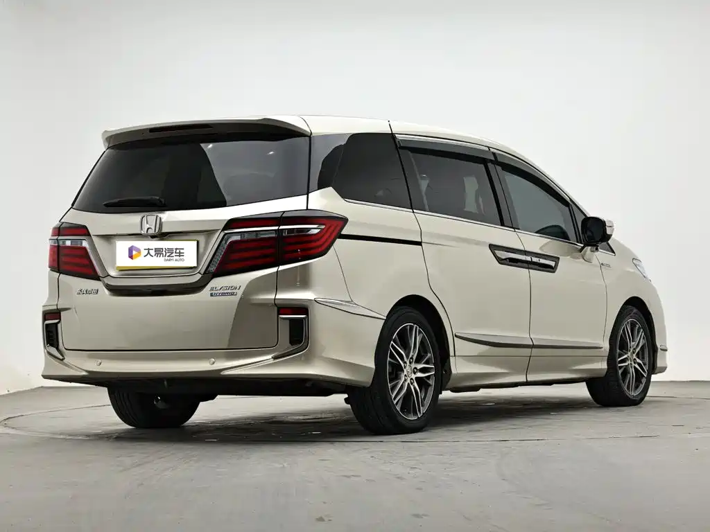 Honda Elysion — миниатюра 3