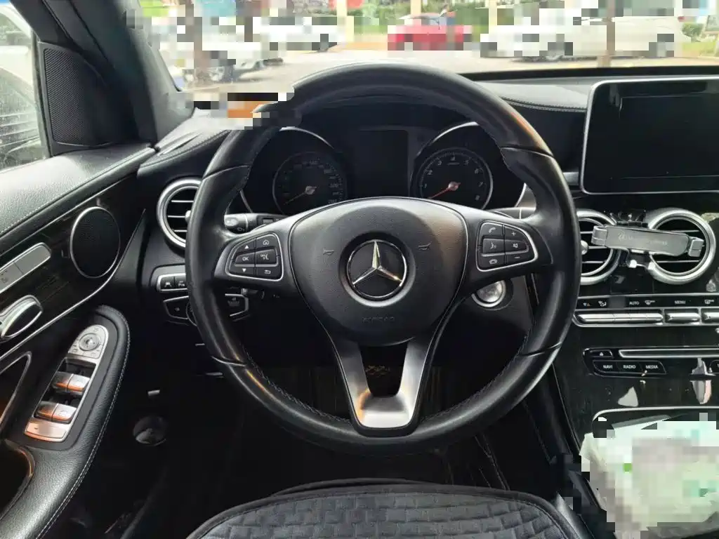 Mercedes-Benz GLC — миниатюра 6