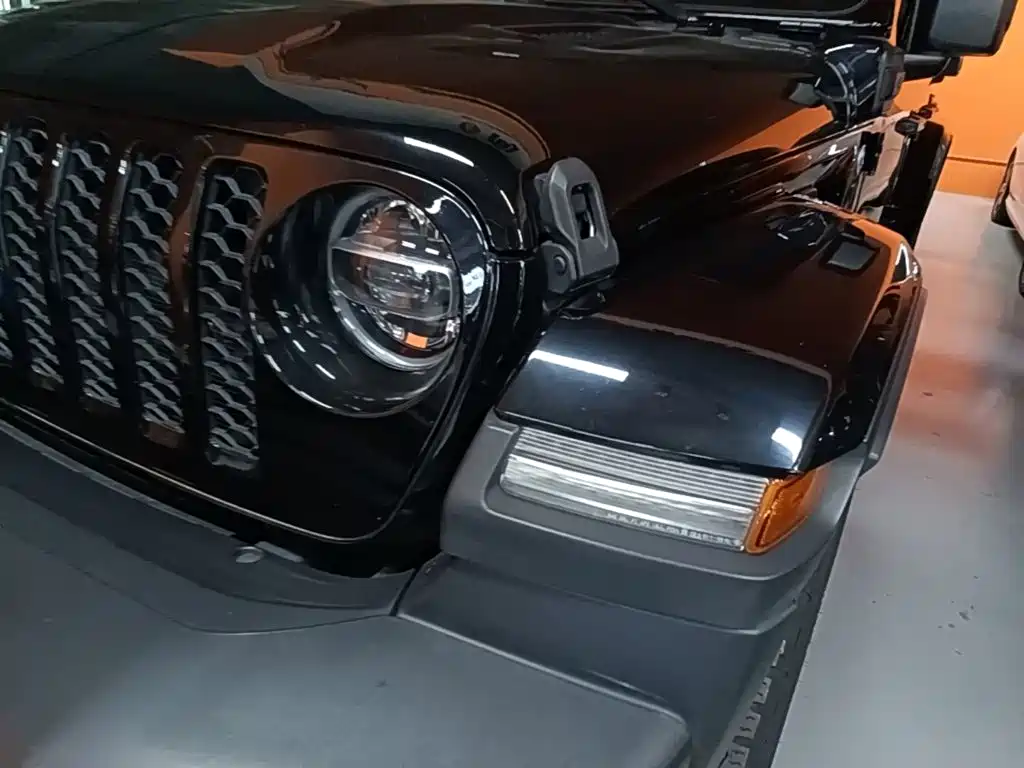 Jeep Wrangler PHEV — миниатюра 24