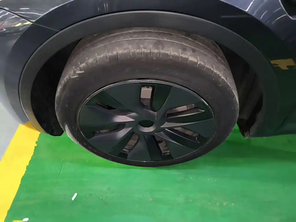 Tesla Model Y — миниатюра 23