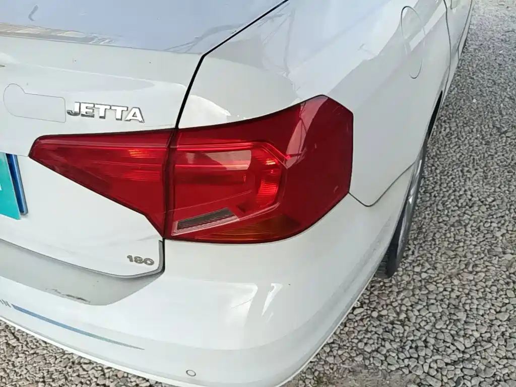 Volkswagen Jetta — миниатюра 8