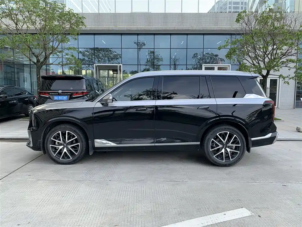 GAC GS8 2024 2.0TM Luxury
