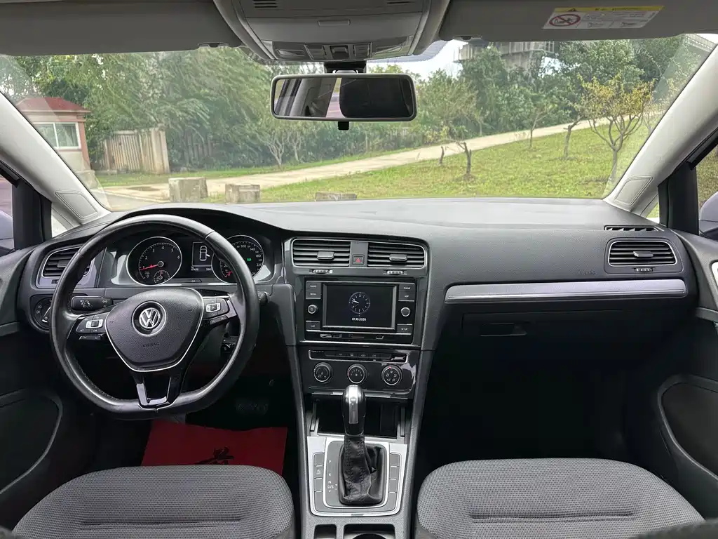 Volkswagen Golf — миниатюра 11
