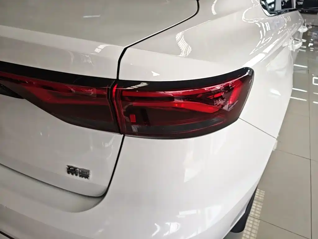 Geely Emgrand — миниатюра 8