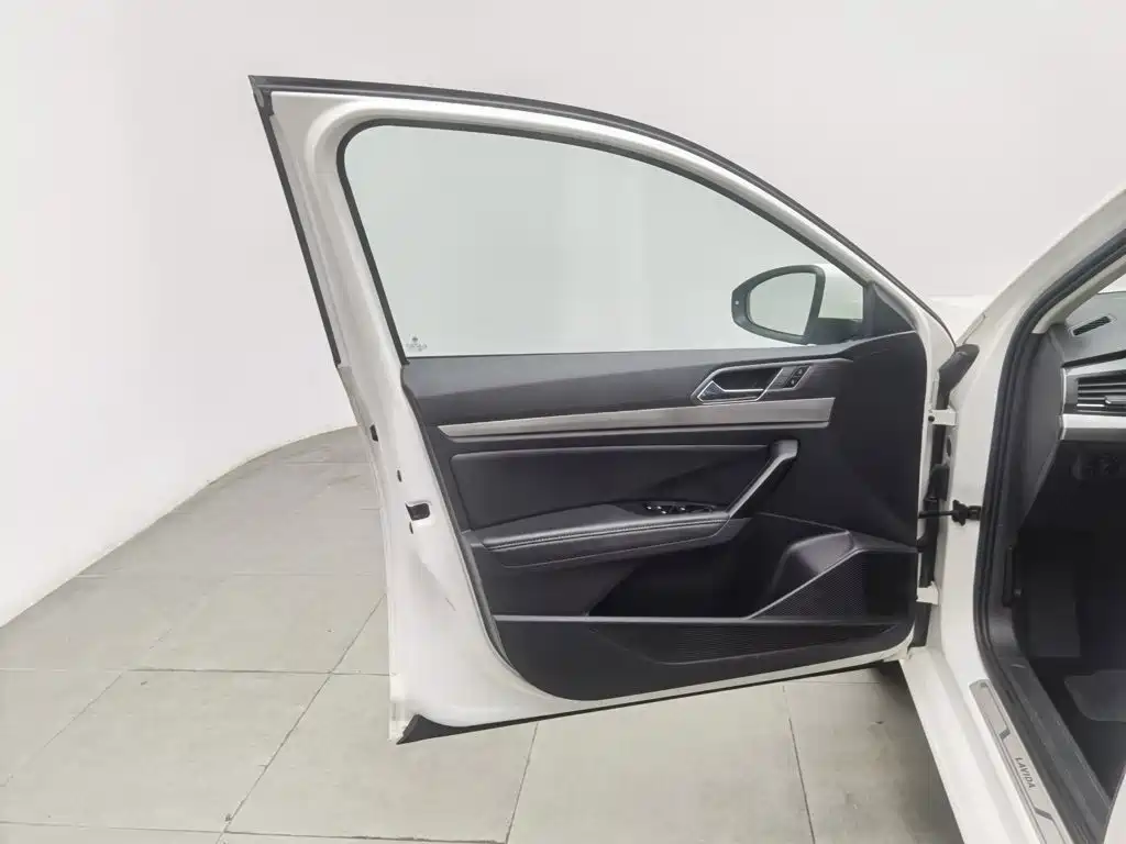 Volkswagen Lavida — миниатюра 8