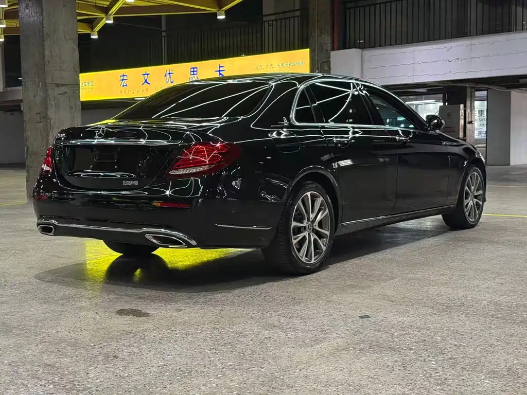 Mercedes-Benz E-Class — миниатюра 8