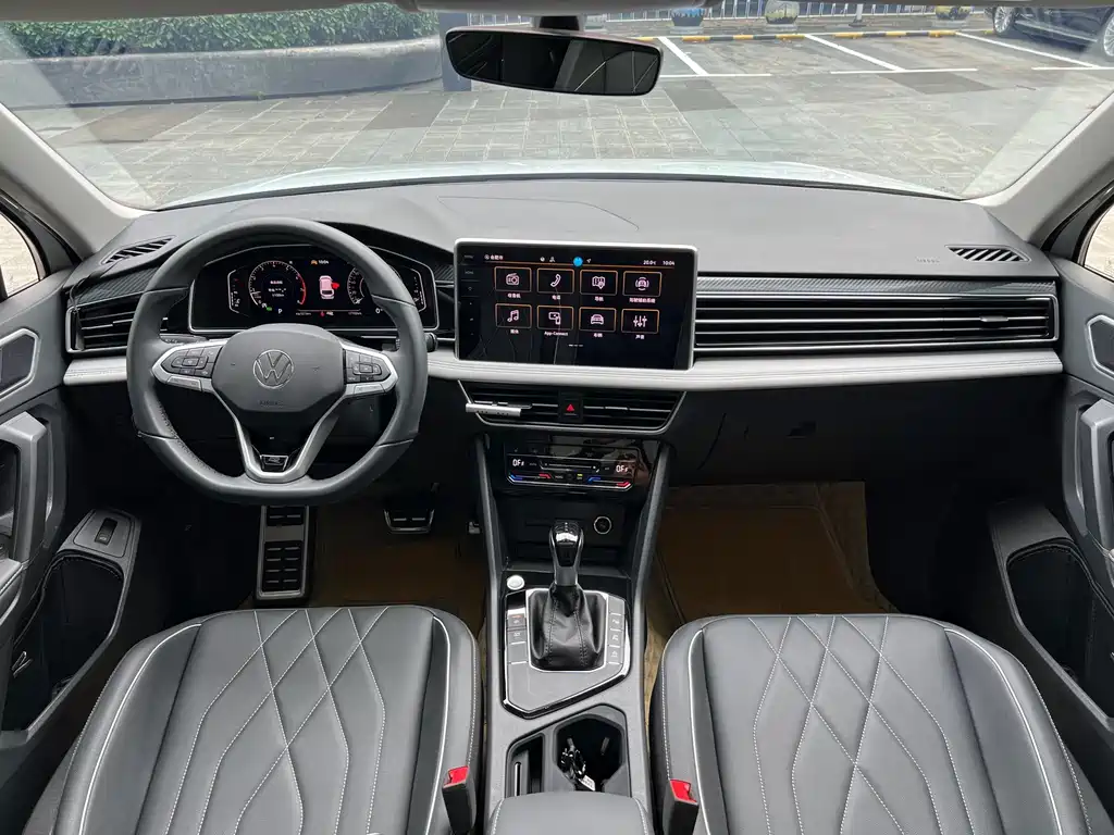 Volkswagen Tiguan L — миниатюра 6