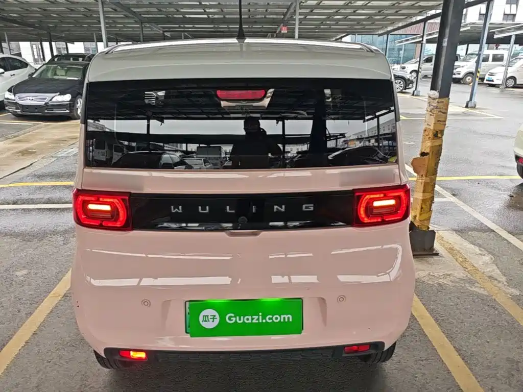 Wuling MINIEV — миниатюра 6