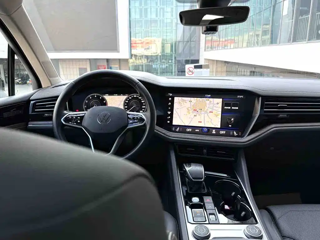 Volkswagen Touareg 2021 3.0TSI Sport