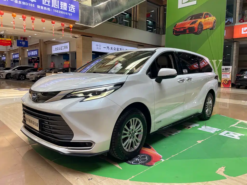 Toyota Sienna 2021 2.5L Luxury