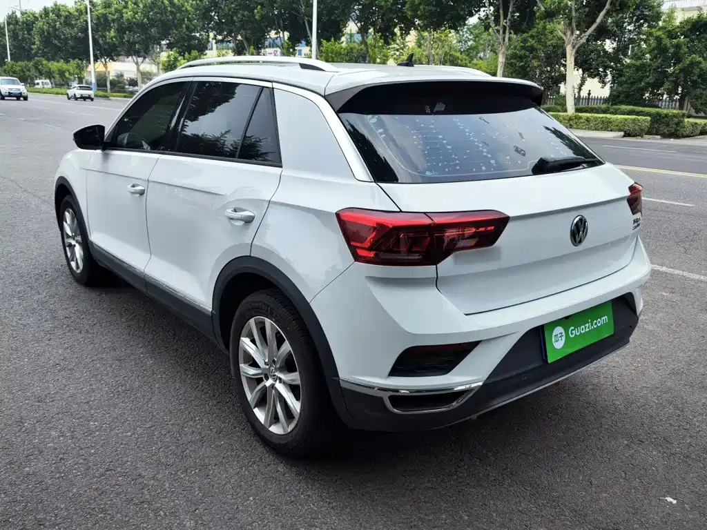 Volkswagen T-Roc 2019 230TSI DSG VI