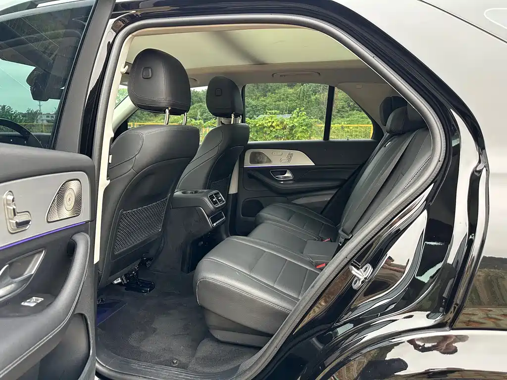 Mercedes-Benz GLE (Import) — миниатюра 8