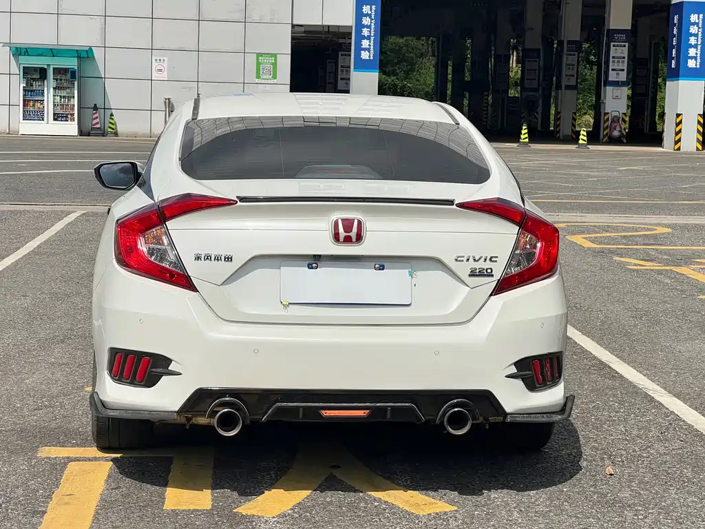 Honda Civic — миниатюра 10