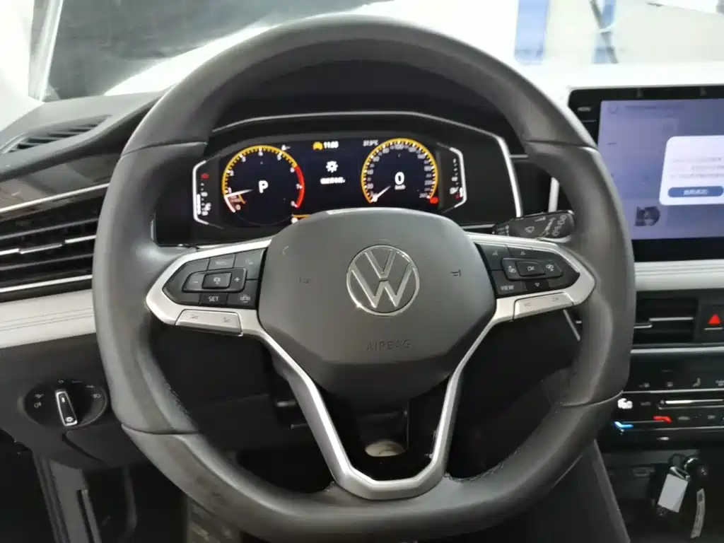 Volkswagen Tiguan L — миниатюра 11