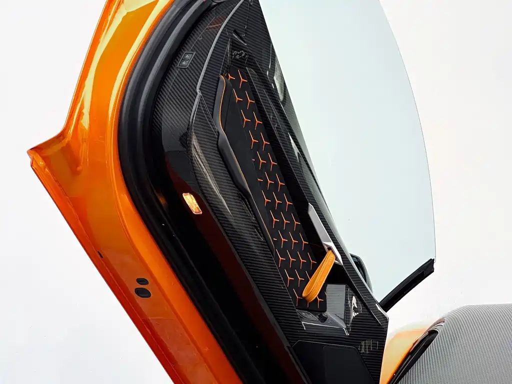 Lamborghini Aventador — миниатюра 17