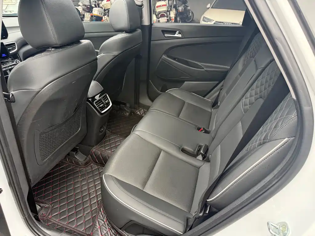 Hyundai Tucson — миниатюра 8