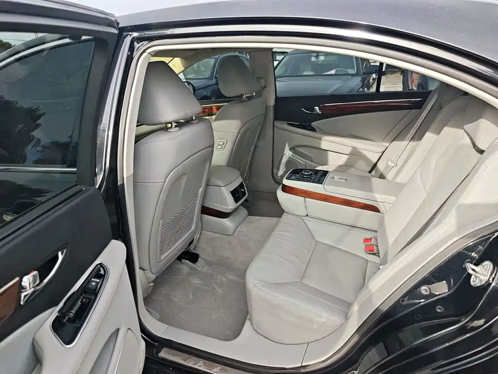 Hongqi Hongqi H7 — миниатюра 7