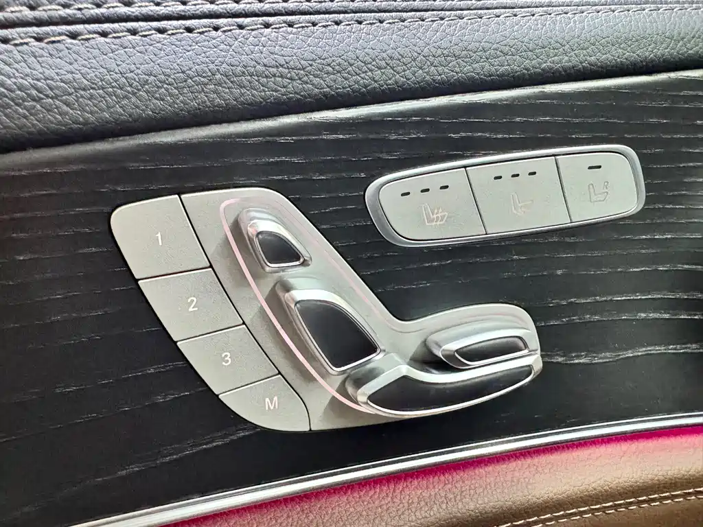Mercedes-Benz E-Class — миниатюра 10