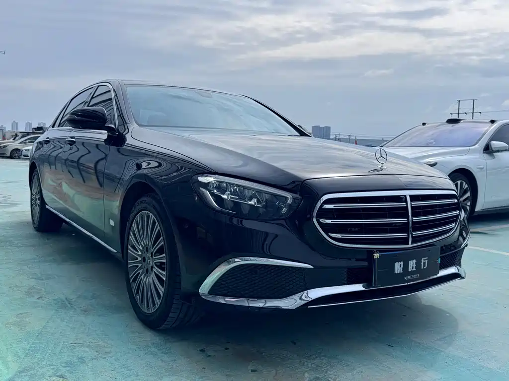 Mercedes-Benz E-Class — миниатюра 3