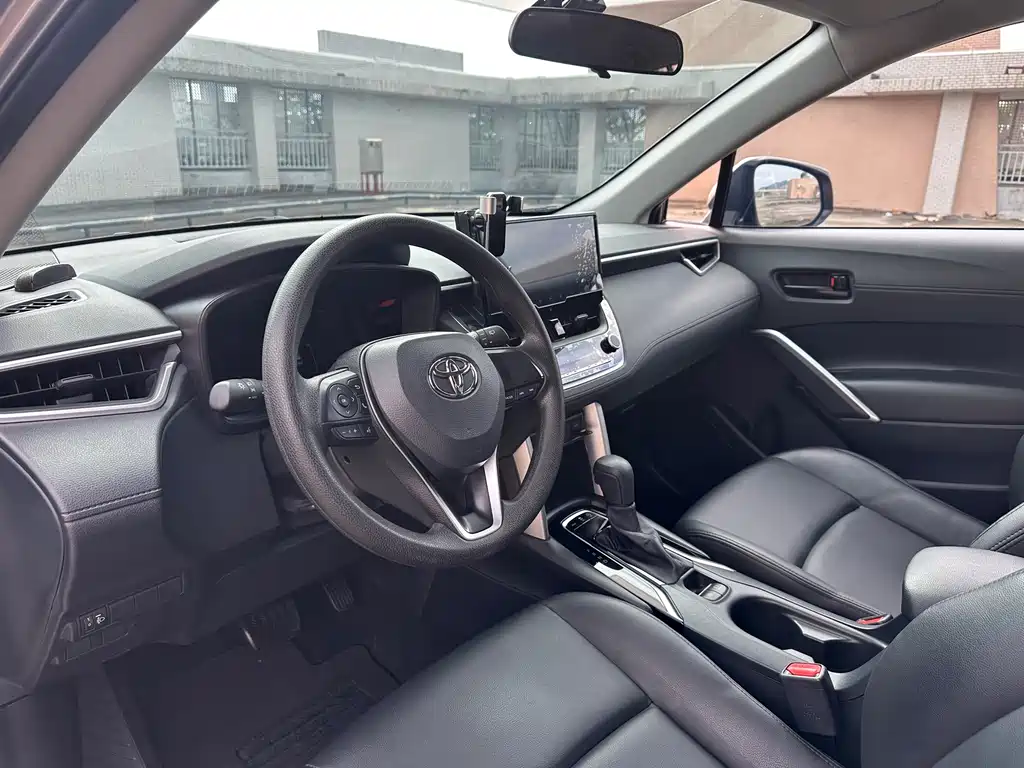 Toyota Frontlander 2023 2.0L CVT Elite