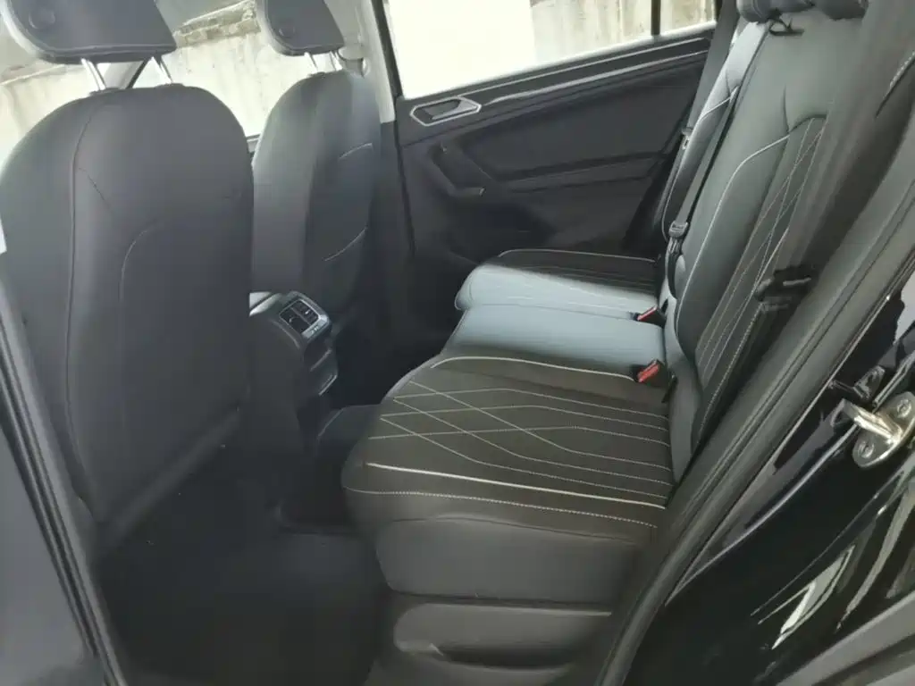 Volkswagen Tiguan L — миниатюра 17