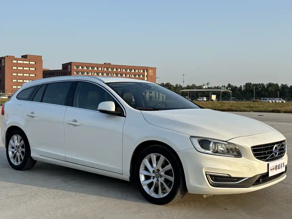 Volvo V60 — миниатюра 3