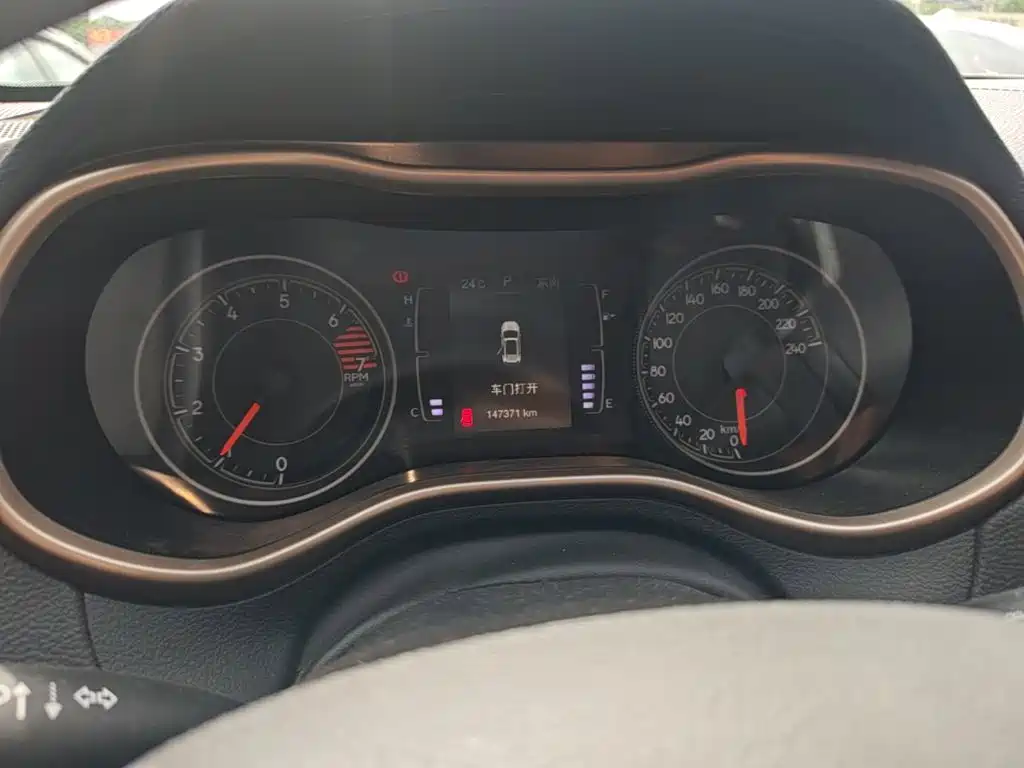 Jeep Cherokee — миниатюра 12