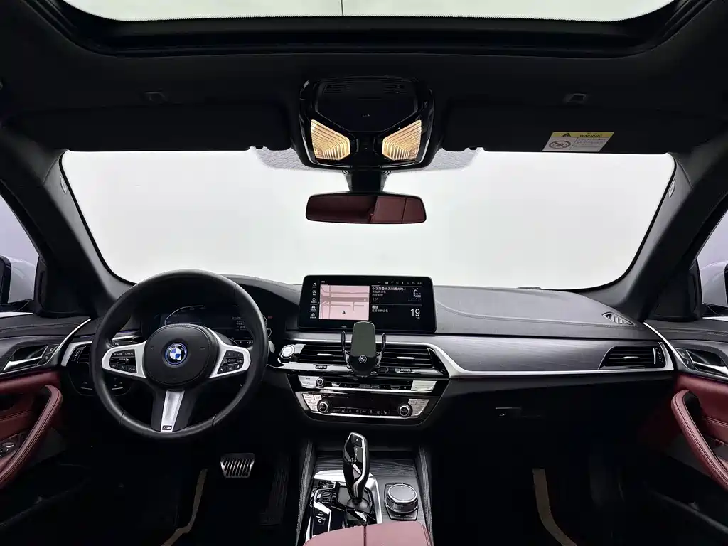 BMW 5 Series 5 2022 535Le M Sport