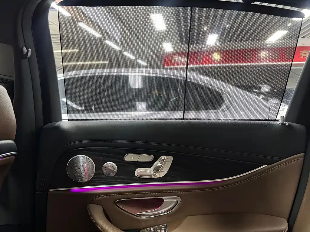 Mercedes-Benz E-Class — миниатюра 12