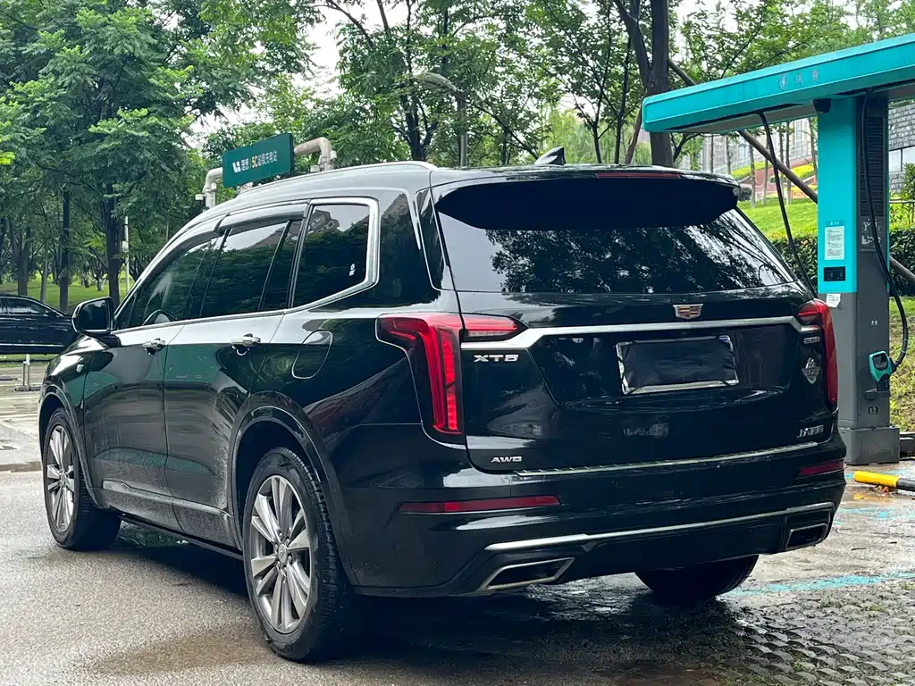 Cadillac XT6 2020 28T мест Lead