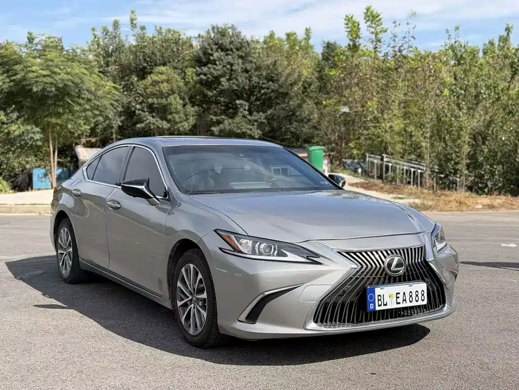 Lexus ES — миниатюра 3