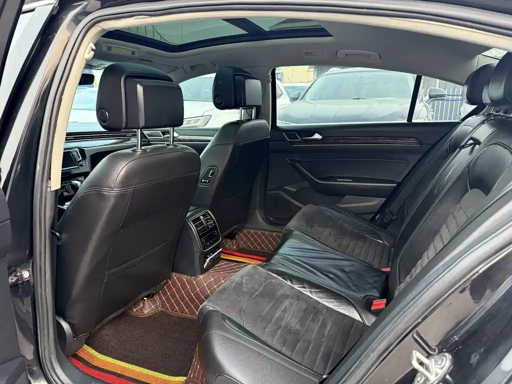 Volkswagen Magotan 2017 330TSI DSG Lead