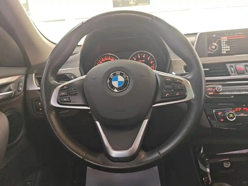 BMW X1 — миниатюра 11