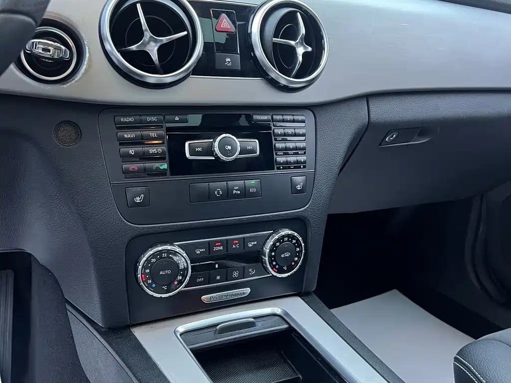 Mercedes-Benz GLK-Class — миниатюра 15