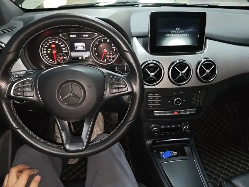 Mercedes-Benz B-Class — миниатюра 10
