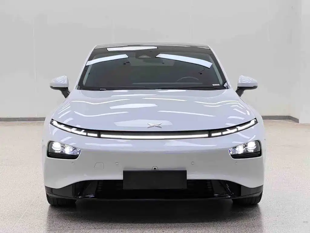 XPeng P7 — миниатюра 2
