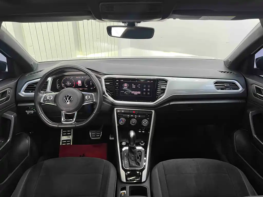 Volkswagen T-Roc — миниатюра 16