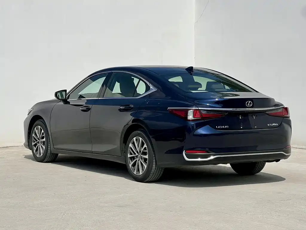Lexus ES — миниатюра 3