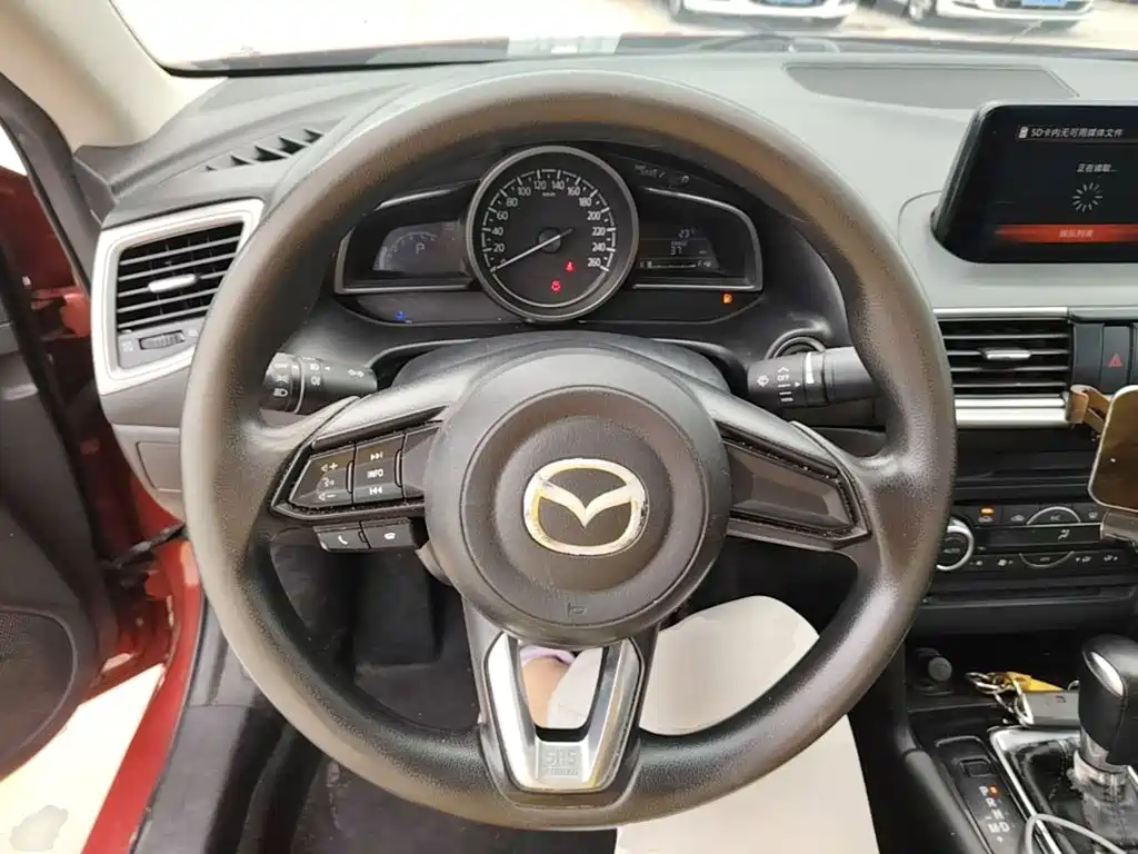 Mazda 3 Axela — миниатюра 11