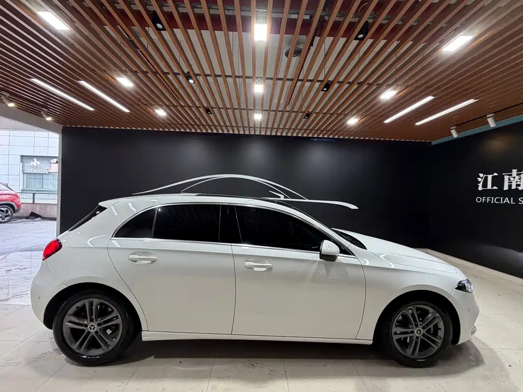 Mercedes-Benz A-Class (Import) — миниатюра 5
