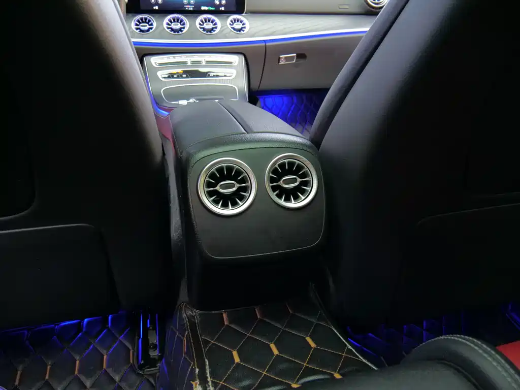Mercedes-Benz E-Class (Import) — миниатюра 12