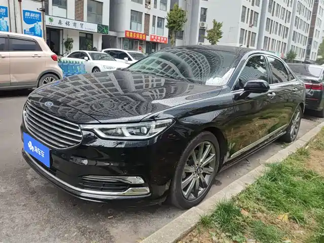 FORD TAURUS 2020