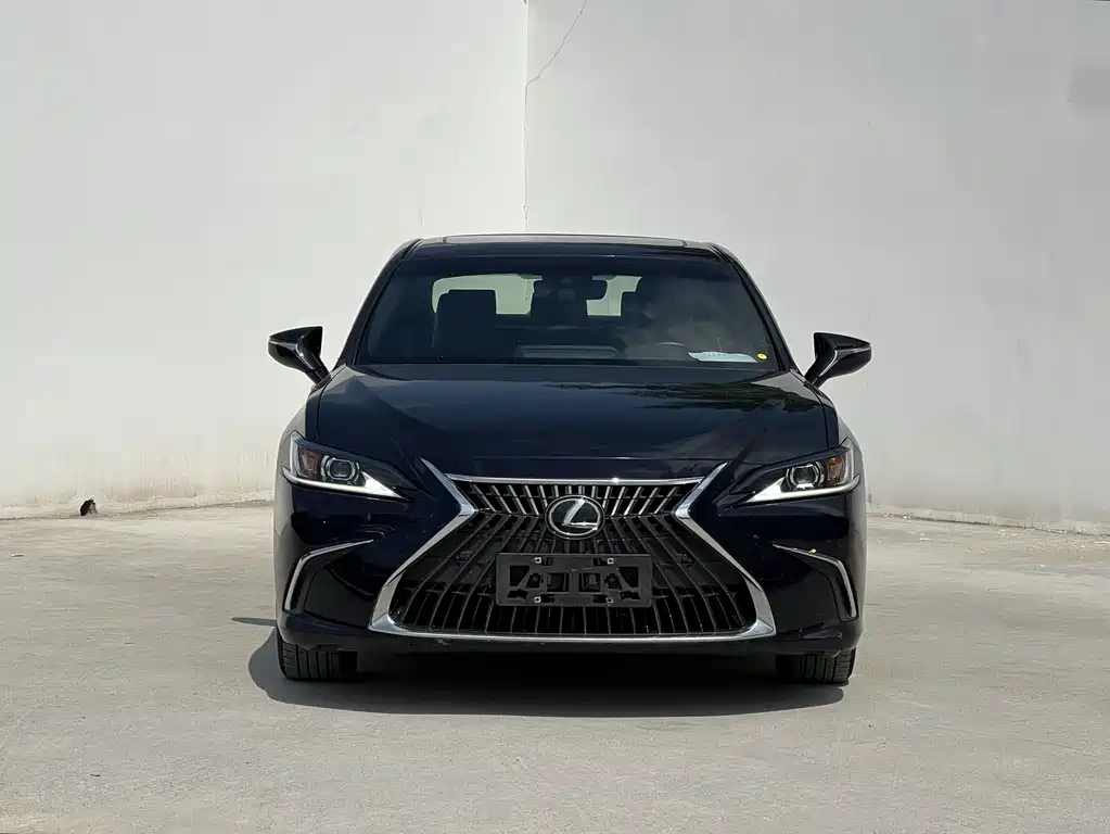 Lexus ES — миниатюра 2