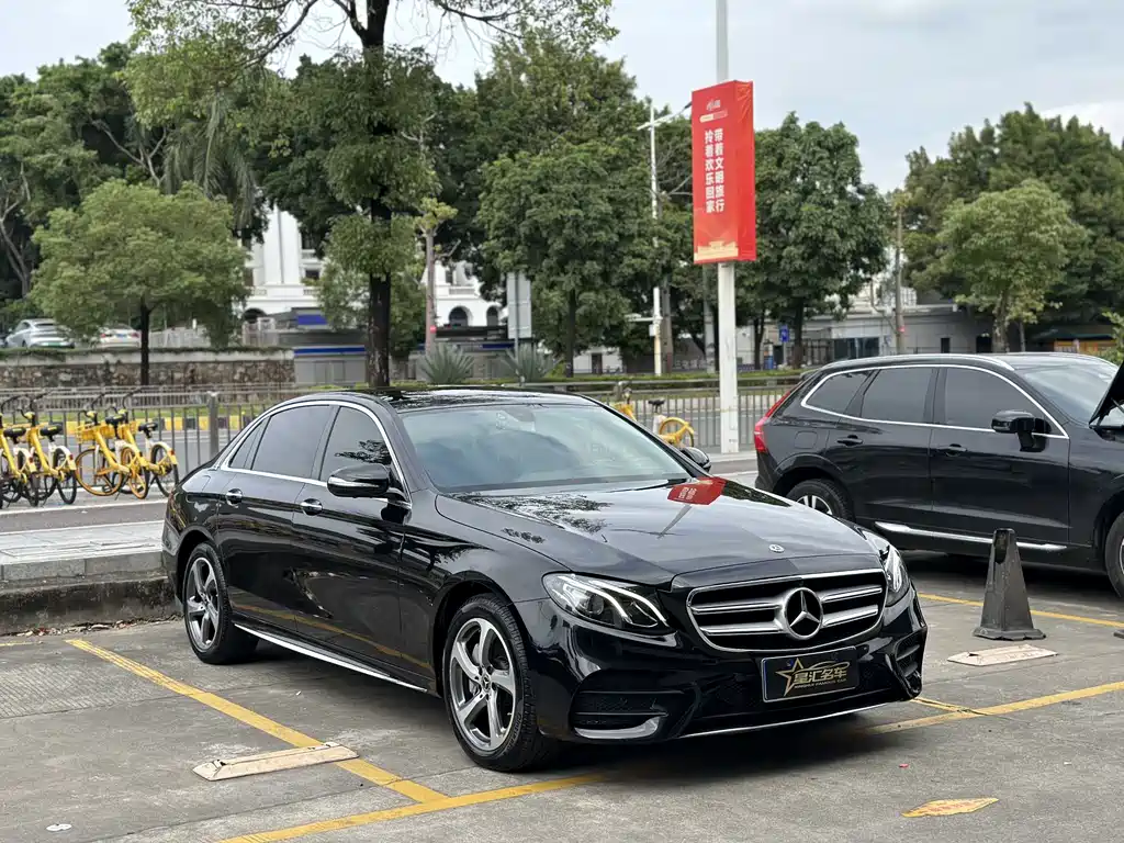 MERCEDES-BENZ E CLASS